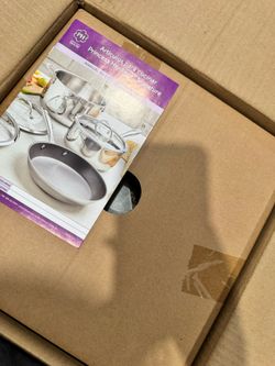 Brand new, never used Princess House Heritage Signature 3-Qt. (2.8 L) saucepan in its original box.