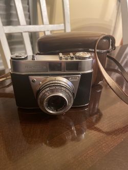 Vintage Kodak camera with leather case
