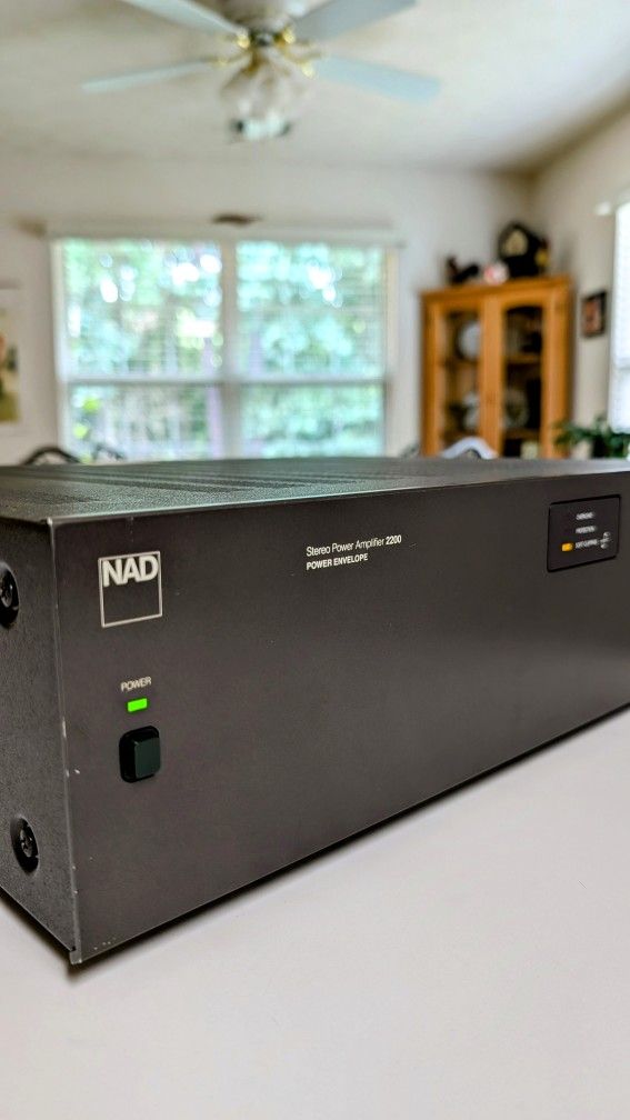 NAD Power Amplifier
