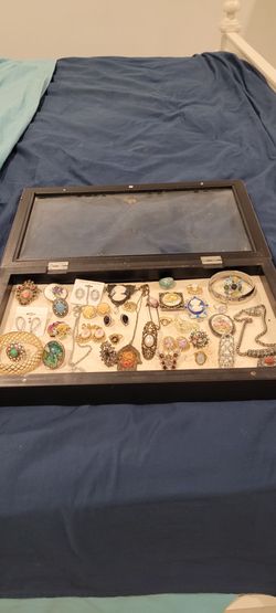 Vintange jewerly