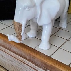 9"Tall  Ceramic Elephant / 5 Piece Candle Wooden Tray
