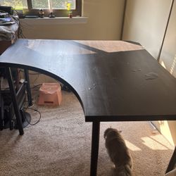Corner desk