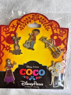 Disney parks Coco trading pins