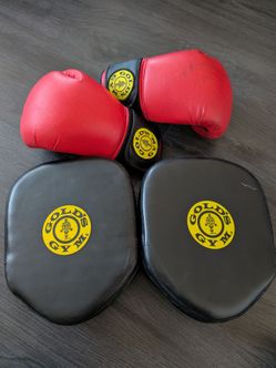 Gold's Gym Boxing Gloves and Focus Mitts Set