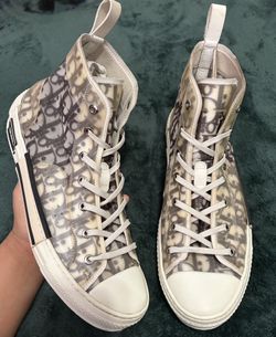 Dior B23