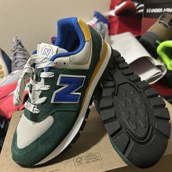 New Balance 574 Boys Shoes Sz 5.5 Brand New /No box