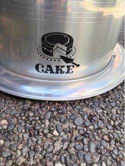 Vintage MCM West Bend Aluminum Locking Cake Carrier Storage