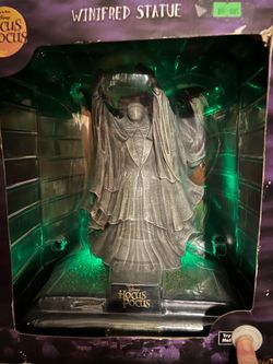 Disney Hocus Pocus Winifred Light Up Statue Spirit Halloween Exclusive (Box has shelfware)