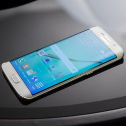 Unlocked Samsung Galaxy S6 Edge  White Pearl