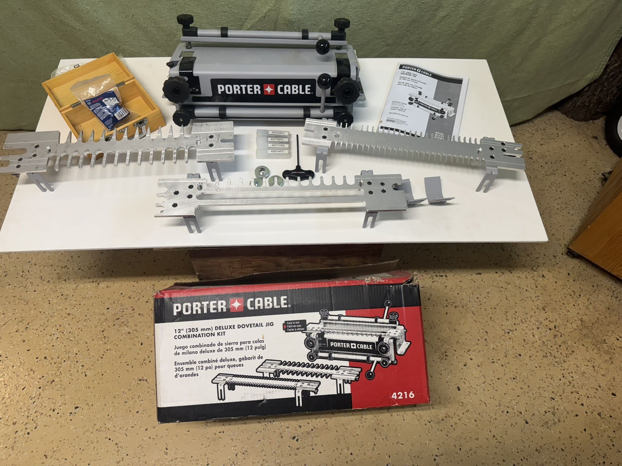Porter Cable 4216 12” Deluxe Dovetail Jig Combination Kit