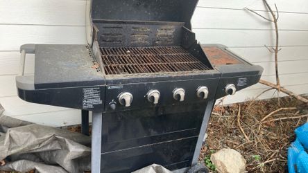 4 Burner  Gas Ken more Grill 