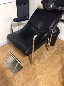 shampoo chair and foot rest