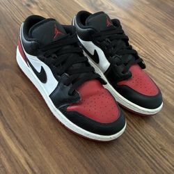 Jordan 1 Low Tops    Size 6