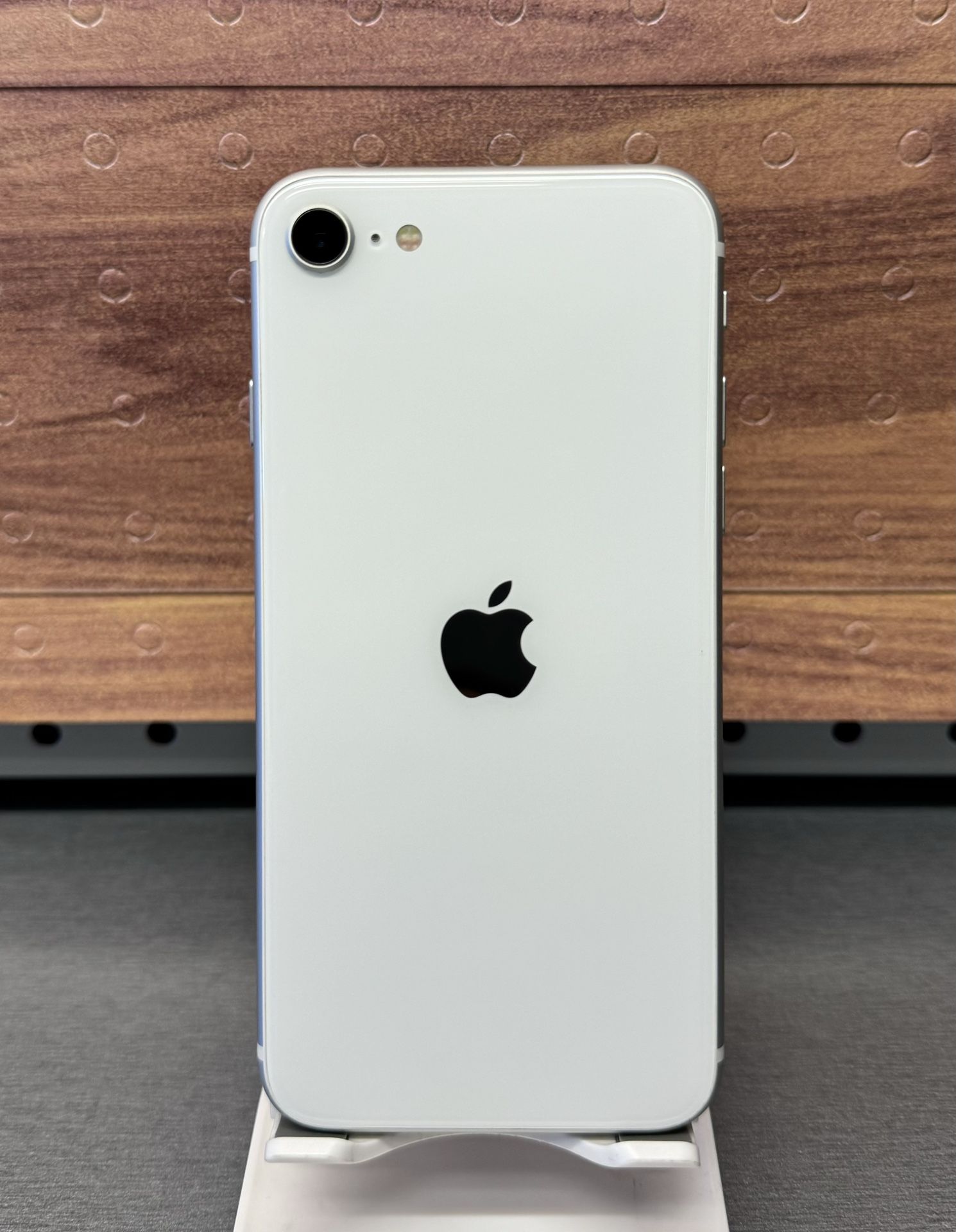 Apple iPhone SE 2nd Generation / Unlocked