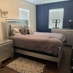 Queen bedroom Set