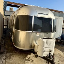 2016 Airstream Trailer