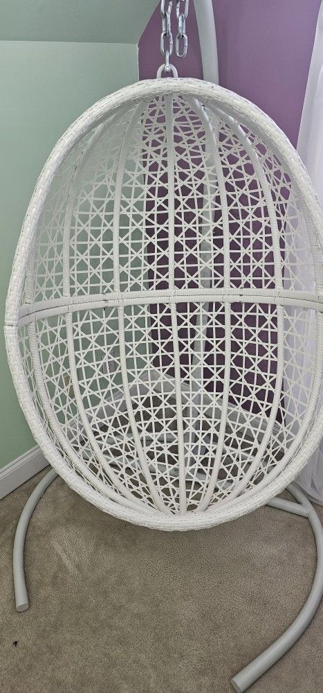 Egg Swing - Excellent Condition