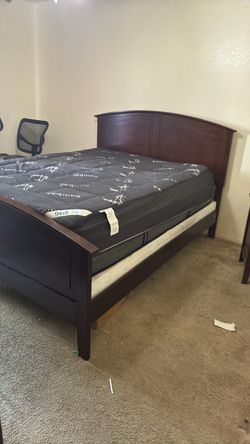 Queen Size Bed Set