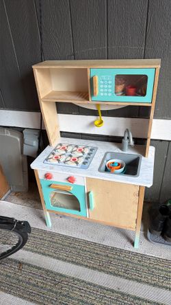 Kids play kitchen