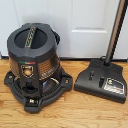 NEW Cond  RAINBOW E SERIES  VACUUM WITH AMAZING POWER SUCTION.  WORKS EXCELLENT  , IN THE BOX. ,  