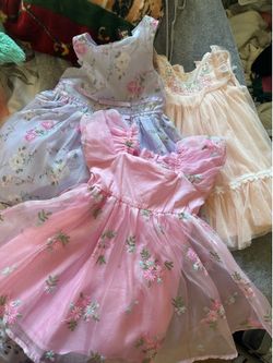 Girl dresses : Size 2T