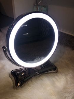 Elegant Light Up Vanity Mirror