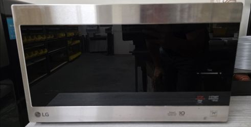 LG Stainless Steel Countertop Microwave