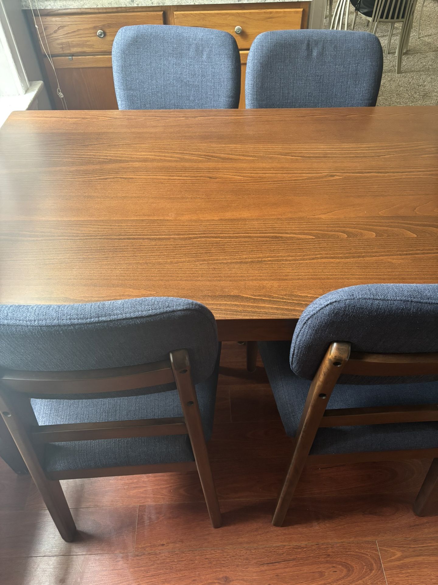 Kitchen Table & Chairs