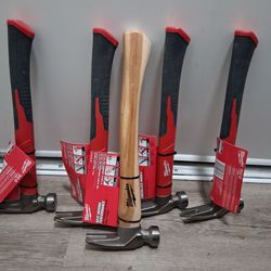 Milwaukee 19oz  milled face  hammer