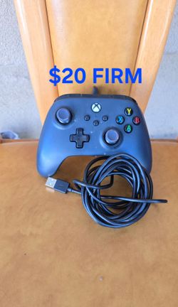 XBOX ONE WIRE CONTROLLER, GOOD  CONDITION, FIRM PRICE, READ DESCRIPTION