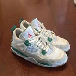 Jordan 4 Sb Pine Green Size 12