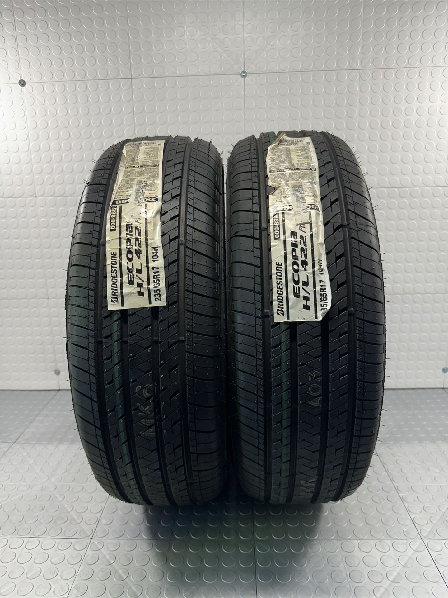Set If New Tires Bridgestone 235/65/17 104H SUV Crossover