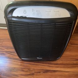 Whirlpool Whispure  510  Air Purifier,  Black W/Filter -Great Condition