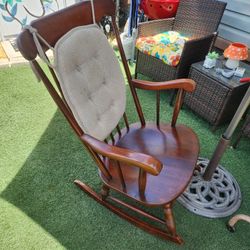 Boling Rocking Chair 