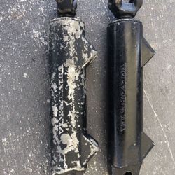 Volvo Trim Cylinder Set – Pair – Used