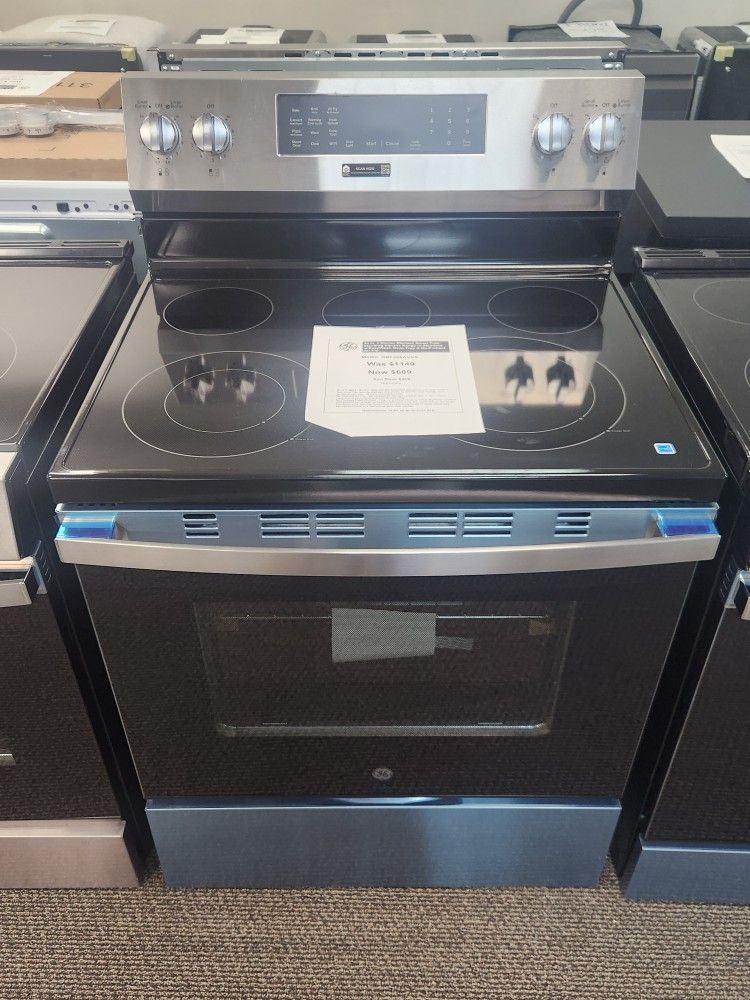 30 in. 5 Burner Element Smart Free- Standing Electric Range in Stainless w/EasyWash Oven Tray & No-Preheat Air Fry