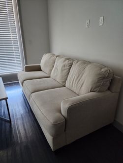 Comfortable beige Sofa for sale , excellent condition