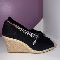 Toms Black Open Toed Wedges. Size 7. Excellent Condition