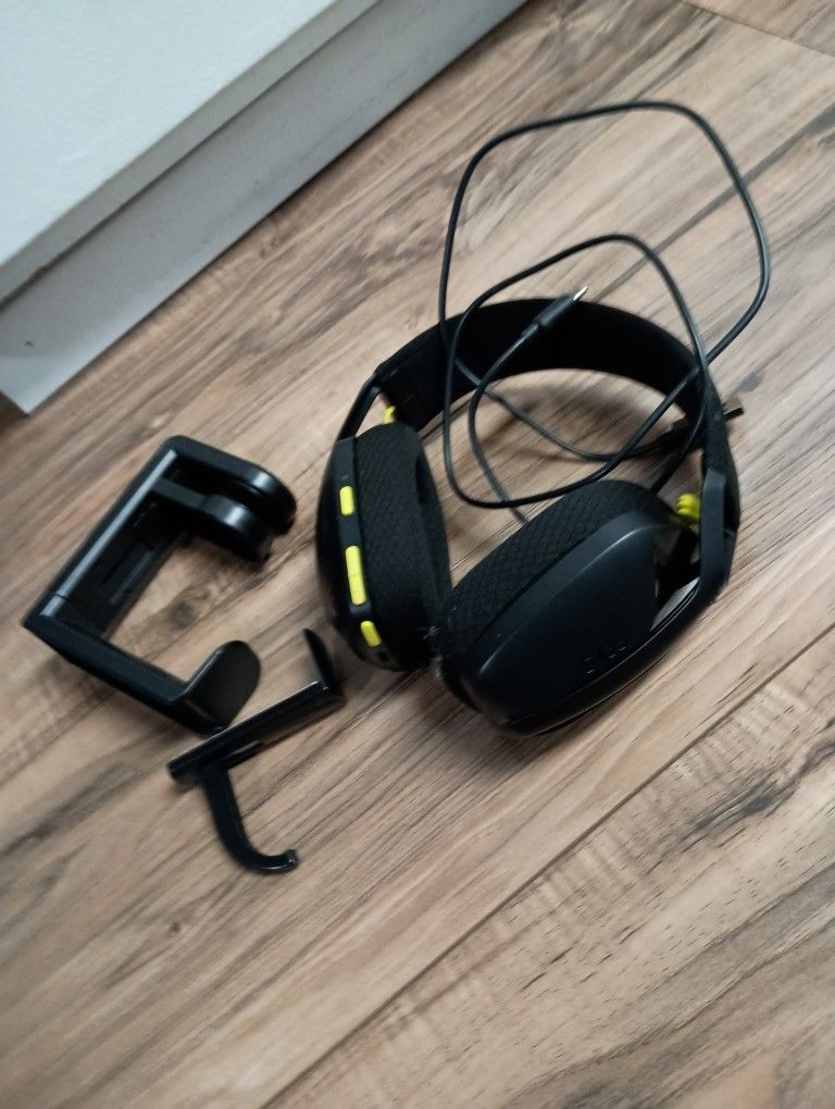 Logitech G435 Wireless Gaming Headset