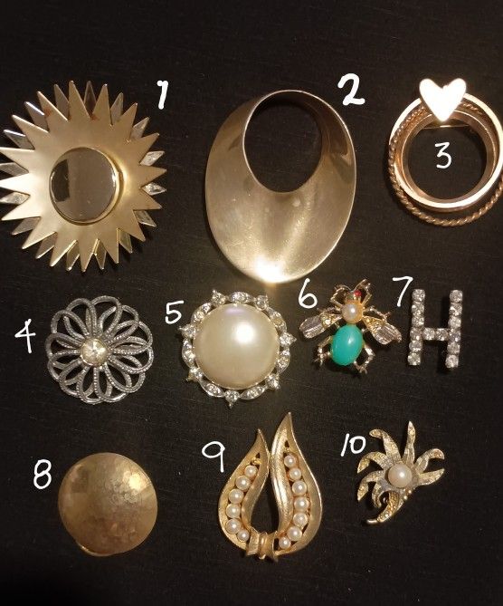 VINTAGE BROOCHES AND PINS