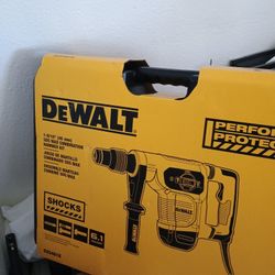 DeWalt  Sds Max Combination Hammer Kit