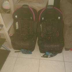 Must Go! Cash Only Sale! 2 Cosco Car Seats 1 For $60, 2 For $100