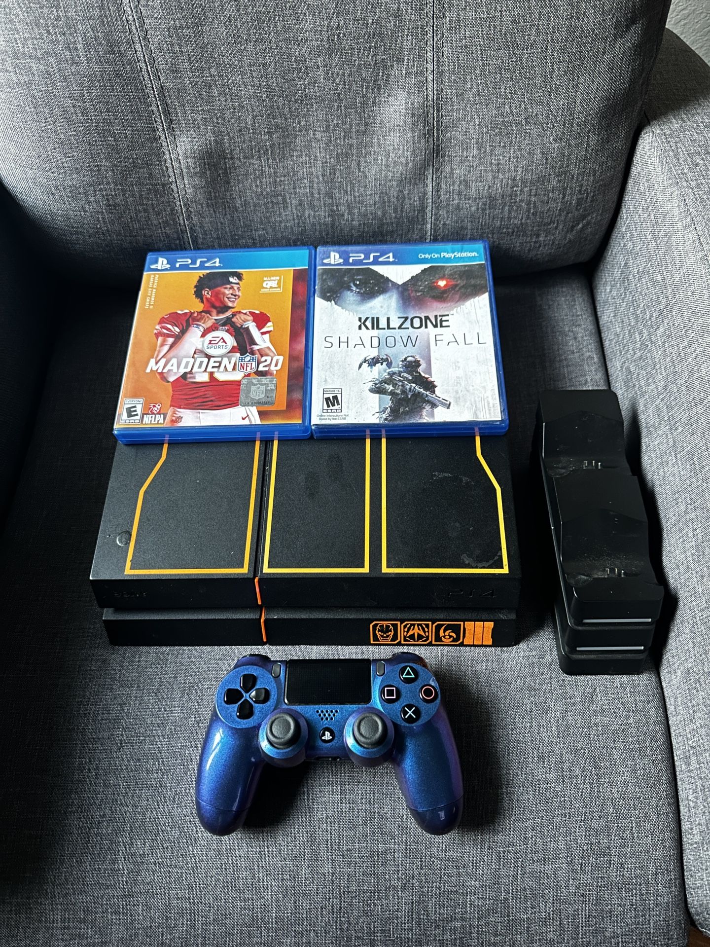Limited Edition Ps4 Bo3 1Tb 2 Games 1 Controller All Cables