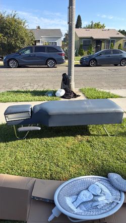 Massage bed or Tattoo bed