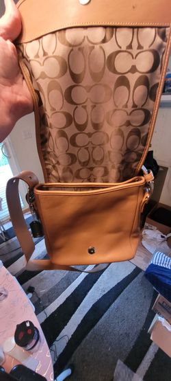 Coach Leather Fold Over Saddle Murse/purse