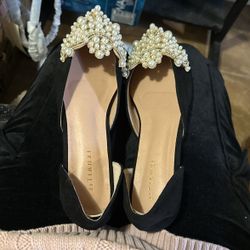 Woman’s Flat Shoes 
