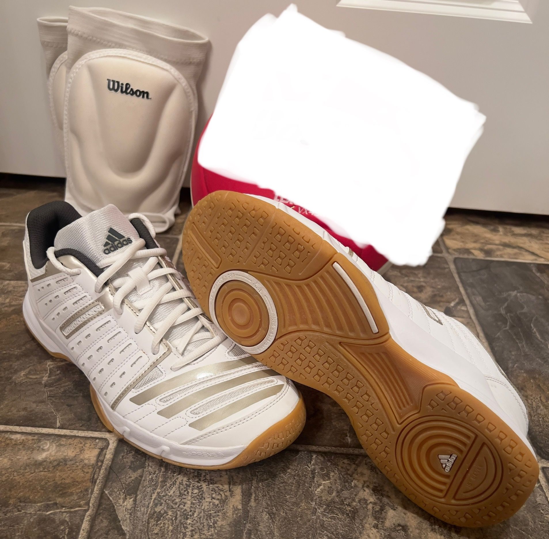 FREE ITEMS~Volleyball/Tennis