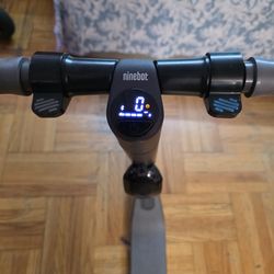 Segway Ninebot Electric Scooter (Read Description)