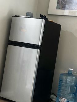 Mini-fridge/ microwave