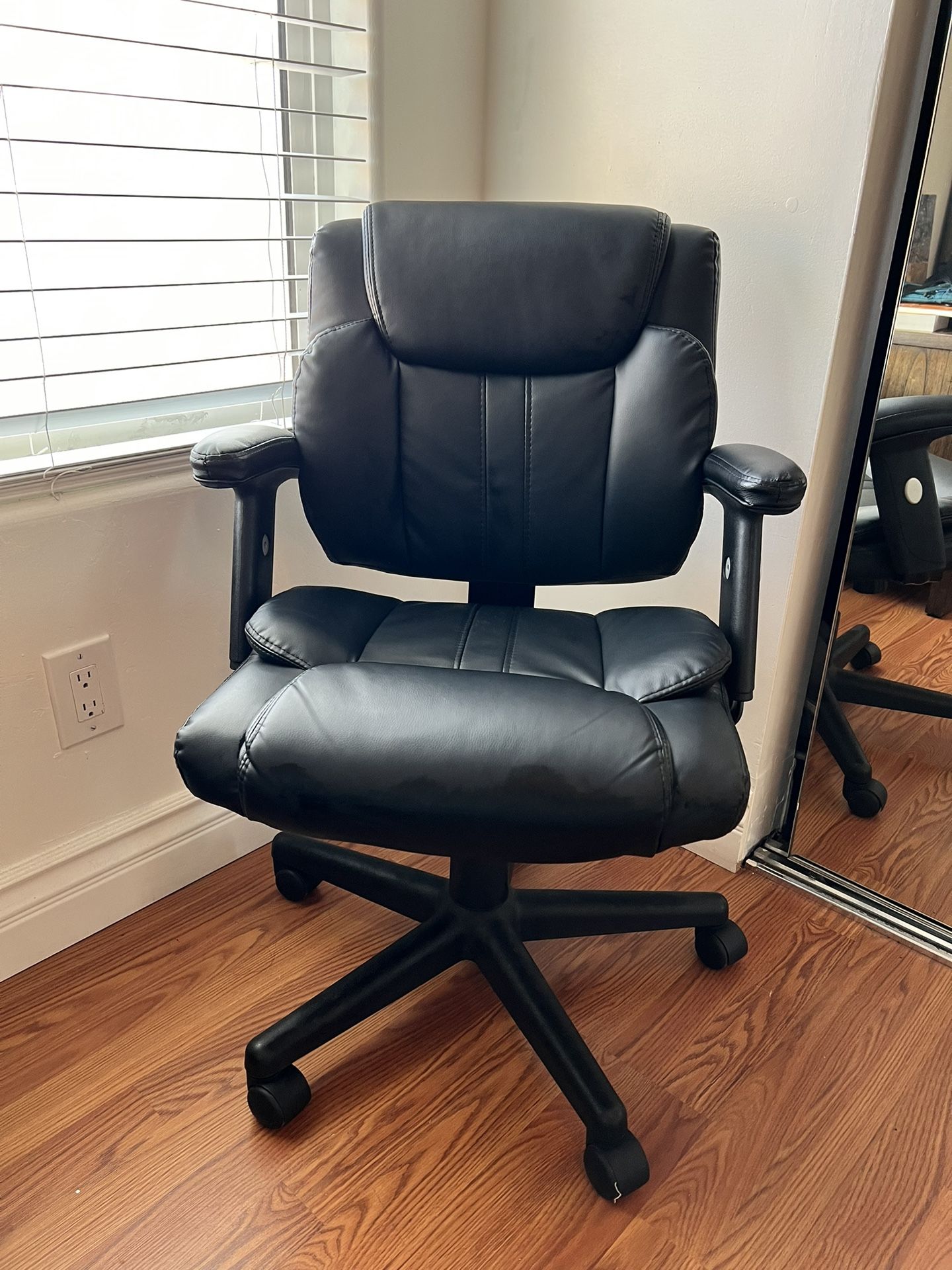 Office Chair For Sale for Sale in Bakersfield, CA OfferUp